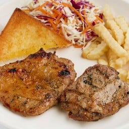 สเต๊กหมูสันคอพริกไทยดำ + สเต๊กสะโพกไก่ทีเด็ด