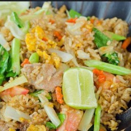 ข้าวผัดรถไฟ