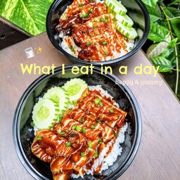 ข้าวไก่อบซอสเผ็ดบาร์บีคิว