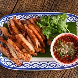 นมหมูย่าง