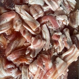 สามชั้นหมักพริกไทยดำ