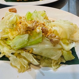 กะหล่ำปลีทอดน้ำปลา