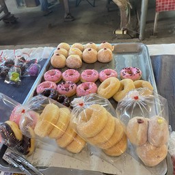 โดนัทน้ำตาล