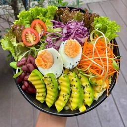 สลัดอะโวคาโดไข่ต้ม