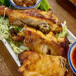 ไก่ย่างอีทลาว