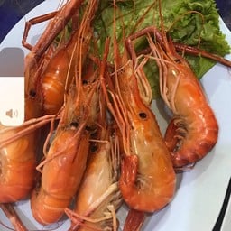 กุ้งก้ามกามอบเกลือครึ่งกิโล  Half a kilo of salted shrimp