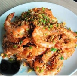 กุ้งขาวผัดพริกเกลือ  Stir-fried shrimp with chilli