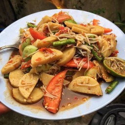 ตำไก่ยอ