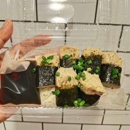 ไก่ห่อสาหร่ายนึ่ง