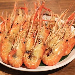 กุ้งแม่น้ำเผาปนไข่ ไซส์กลาง 500 กรัม