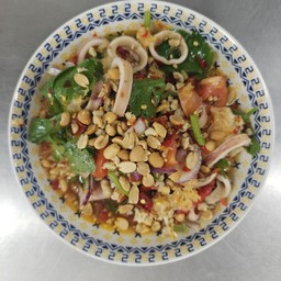 ยำวุ้นเส้นปลาหมึก