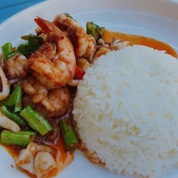 ผัดพริกแกงทะเล