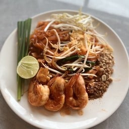 ผัดไทยกุ้งสด