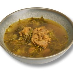 ซุปไก่ฉินใส่ผักซ่าเลือด