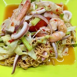 ส้มตำอ้อมน้อยปากซอยซีซ่าร์ อ้อมน้อย