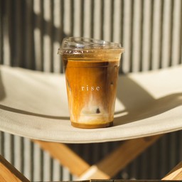 Iced Caramel Macchiato