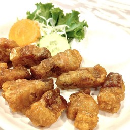 หมูกรอบทอดน้ำปลา