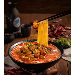 ก๋วยเตี๋ยวไส้หมูน้ำแดง