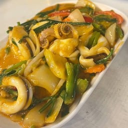 ร้านอาหารตามสั่งเรือยอร์ทใบหยก