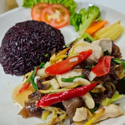 ไก่ผัดขิง + ข้าว