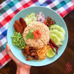 ข้าวคลุกกะปิ Fried Rice mixed with Shrimp Paste