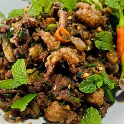 ก้อยคั่วเนื้อเสือ