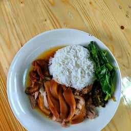 เจริญพุง ข้าวขาหมู ก๋วยเตี๋ยวเนื้อ