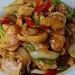 ผัดพริกเผา ราดข้าว