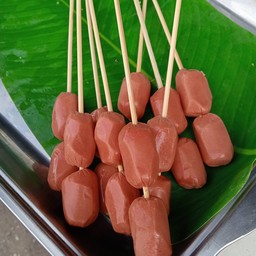 ไส้กรอกแดงในตำนาน