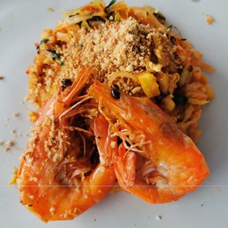 ผัดไทยกุ้งสด