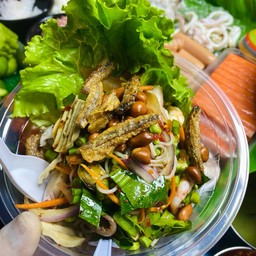 ยำขนมจีนโคราช