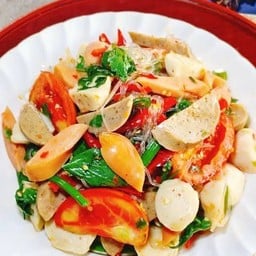 ผลไม้ดองเจ้าเก่า หน้าโรงแรมเฉวงโค๊ฟ