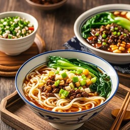 猪肉臊子面 บะหมี่หมูสับผัดเผ็ด