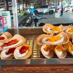 เจ้เอ๋ขนมเบื้อง ตลาดน้ำดำเนิน