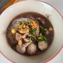 ก๋วยเตี๋ยวเนื้อพิเศษ