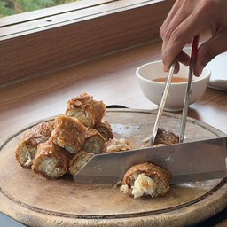 ฮ่อยจ้อปูทะลัก