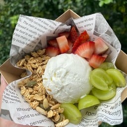 Greek yogurt🥣🥛🍓