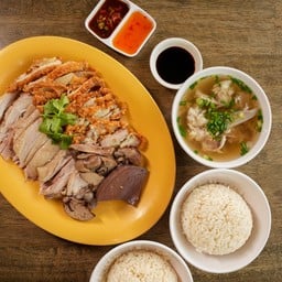 ข้าวมันไก่ เจ๊อ้วน เสนานิคม