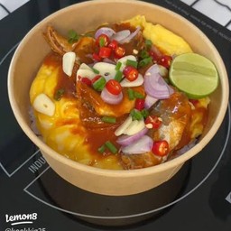 ข้าไข่ข้นยำปลากระป๋อง