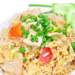 ข้าวผัดหมูยอ