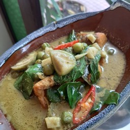 แกงเขียวหวานลูกชิ้นปลากราย