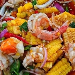 ยำ ข้าวโพด กุ้งสุก ไข่เค็ม