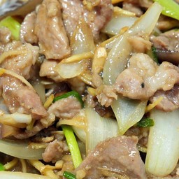 ข้าวผัดขิงหมู