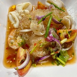 ยำวุ้นเส้นทะเล