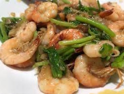 ข้าวราดผัดคื่นช่ายกุ้ง
