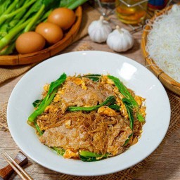 ผัดซีอิ๊วหมูนุ่ม