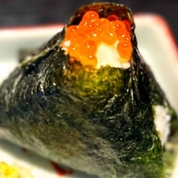 Ikura onigiri 1 piece