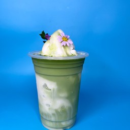 มะพร้าวนมสดปั่นชาเขียว (Green Tea Coconut Smoothie)