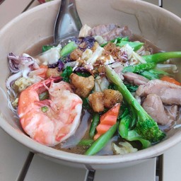 ราดหน้าทะเล