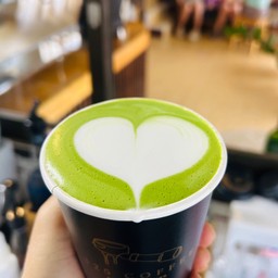 ชาเขียวนมร้อน